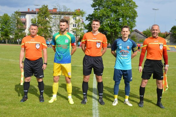 Piłkarskie derby powiatu grójeckiego. Mazowsze Grójec - KS Warka 1:2