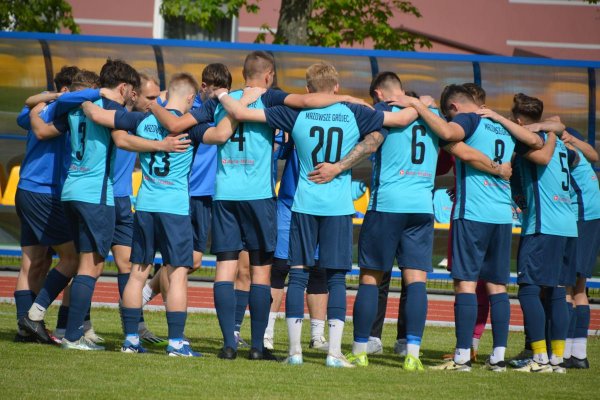 Piłkarskie derby powiatu grójeckiego. Mazowsze Grójec - KS Warka 1:2