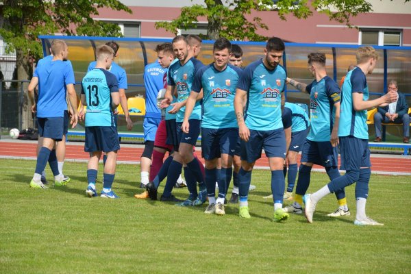 Piłkarskie derby powiatu grójeckiego. Mazowsze Grójec - KS Warka 1:2