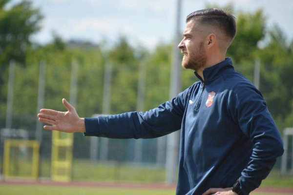 Piłkarskie derby powiatu grójeckiego. Mazowsze Grójec - KS Warka 1:2