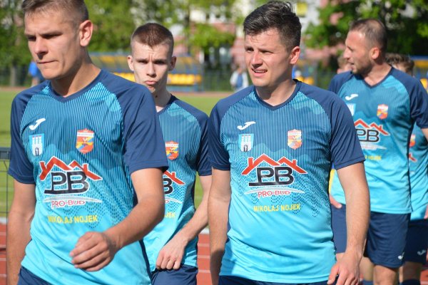 Piłkarskie derby powiatu grójeckiego. Mazowsze Grójec - KS Warka 1:2