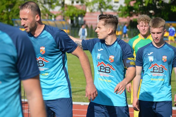 Piłkarskie derby powiatu grójeckiego. Mazowsze Grójec - KS Warka 1:2