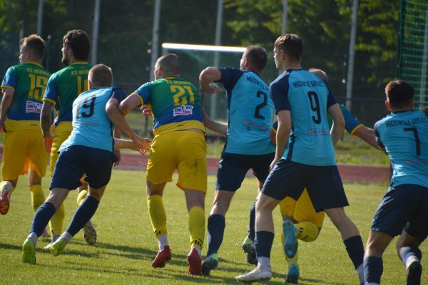 Piłkarskie derby powiatu grójeckiego. Mazowsze Grójec - KS Warka 1:2