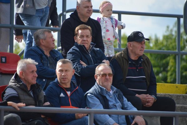 Piłkarskie derby powiatu grójeckiego. Mazowsze Grójec - KS Warka 1:2