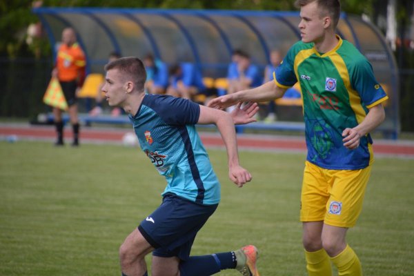 Piłkarskie derby powiatu grójeckiego. Mazowsze Grójec - KS Warka 1:2