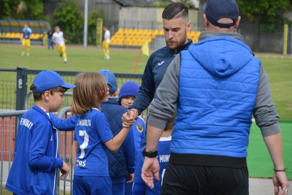 Piłkarskie derby powiatu grójeckiego. Mazowsze Grójec - KS Warka 1:2