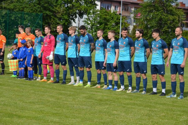 Piłkarskie derby powiatu grójeckiego. Mazowsze Grójec - KS Warka 1:2