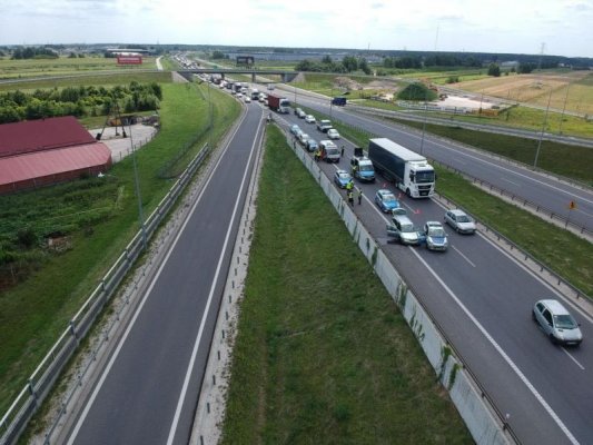 Policyjny pościg na drodze Grójec - Warszawa. Padły strzały