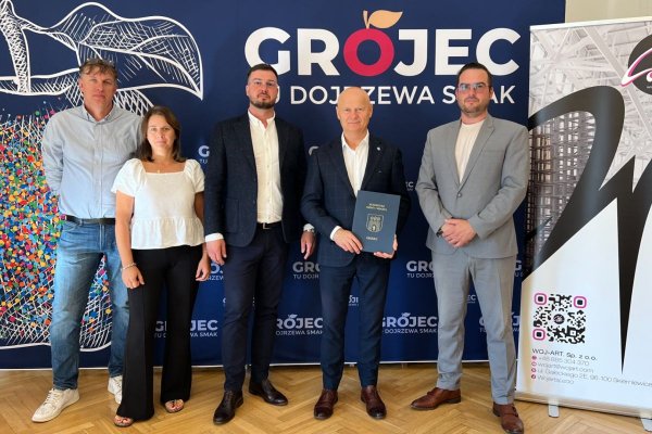 Gmina Grójec podpisała umowę na utworzenie miejsc doraźnego schronienia w dwóch szkołach