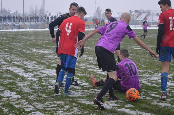 Piłkarskie derby Grójca: Mazowsze - TKKF 4:0