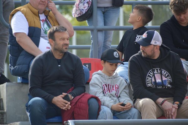 Piłkarskie derby powiatu grójeckiego. Mazowsze Grójec - KS Warka 1:2