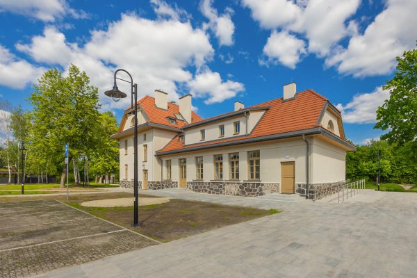 Tak po remoncie wygląda dawny dworzec kolejki wąskotorowej w Grójcu