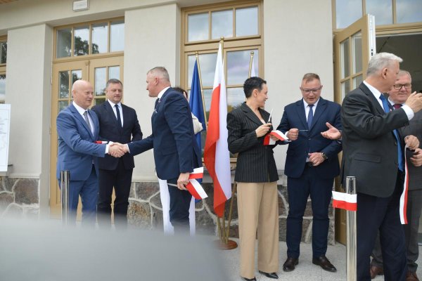 Budynek dawnego dworca kolejki wąskotorowej w Grójcu oficjalnie otwarty po rewitalizacji