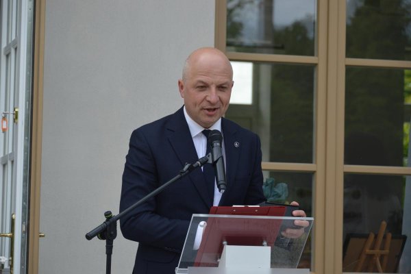 Budynek dawnego dworca kolejki wąskotorowej w Grójcu oficjalnie otwarty po rewitalizacji