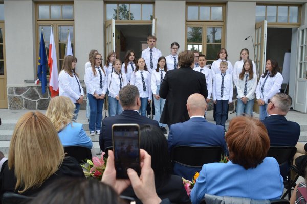 Budynek dawnego dworca kolejki wąskotorowej w Grójcu oficjalnie otwarty po rewitalizacji