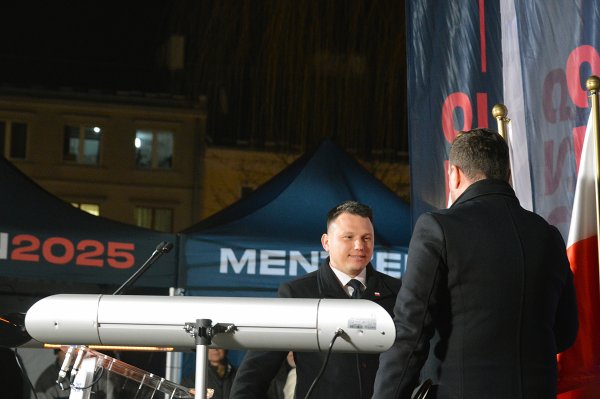Sławomir Mentzen w Grójcu. Tłumy na spotkaniu z kandydatem na prezydenta