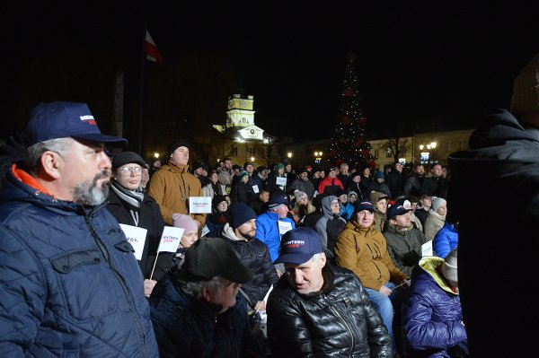 Sławomir Mentzen w Grójcu. Tłumy na spotkaniu z kandydatem na prezydenta
