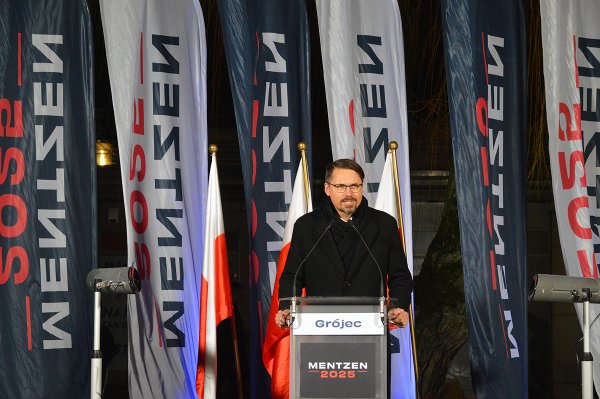 Sławomir Mentzen w Grójcu. Tłumy na spotkaniu z kandydatem na prezydenta