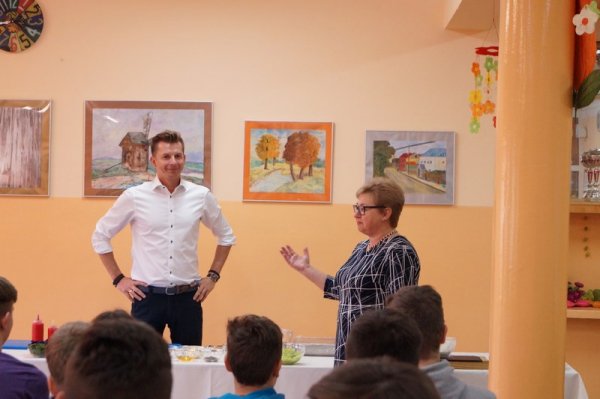 Karol Okrasa odwiedził gimnazjum w Grójcu