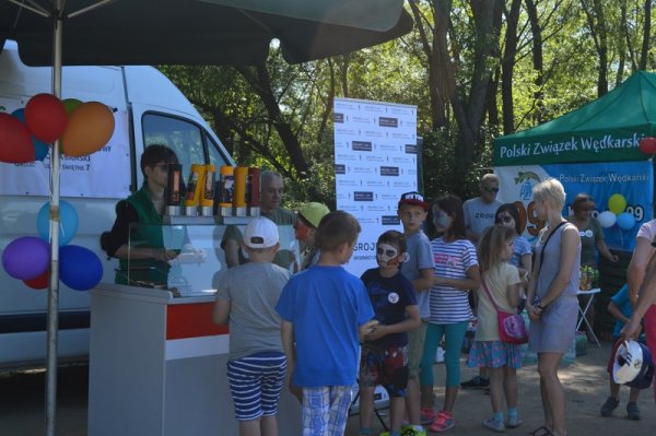 Piknik rodzinny z okazji Dnia Dziecka nad zalewem w Głuchowie