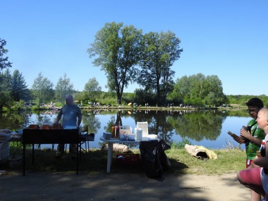 Piknik rodzinny z okazji Dnia Dziecka nad zalewem w Głuchowie