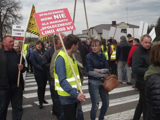 Protest mieszkańców gminy Pniewy przeciwko przebiegowi linii 400kV Kozienice – Ołtarzew