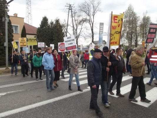 Protest mieszkańców gminy Pniewy przeciwko przebiegowi linii 400kV Kozienice – Ołtarzew