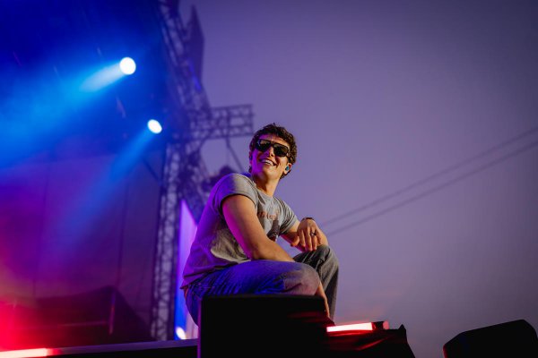 Koncert Oskara Cymsa na Święcie Kwitnących Jabłoni 2026 w obiektywie Pauliny Dzikowskiej