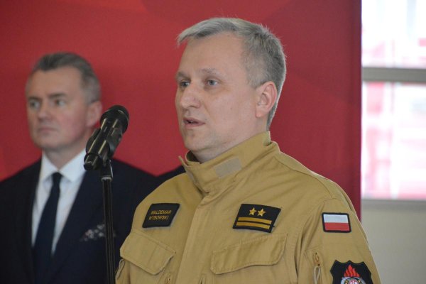 Zaprezentowano nowy sprzęt dla strażaków i ratowników medycznych z Powiatu Grójeckiego