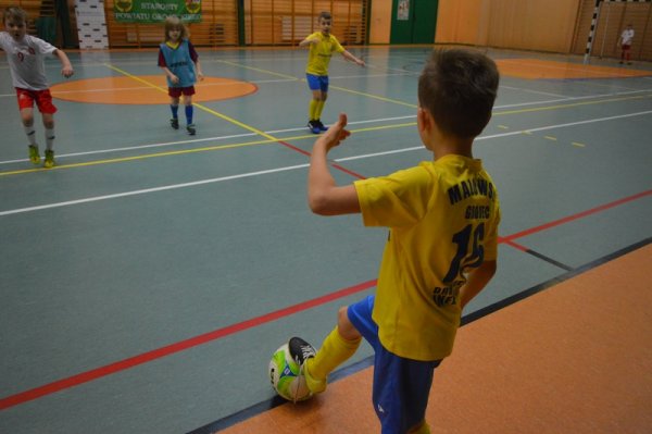 Świąteczny turniej dla najmłodszych grup piłkarzy GKS Mazowsze Grójec
