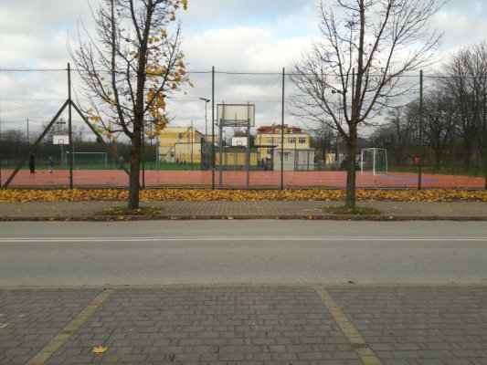 Hala wyrośnie obok Orlika