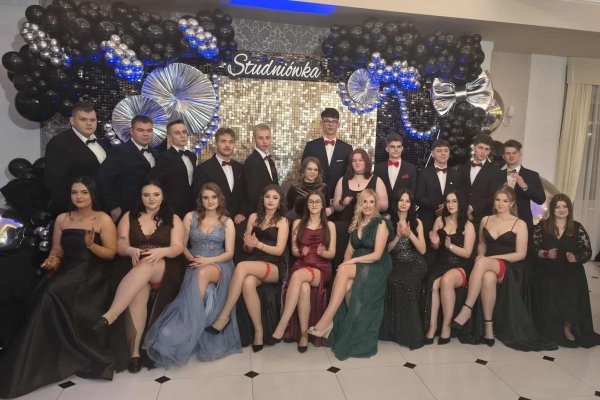 Studniówka 2026 w Zespole Szkół w Jasieńcu  