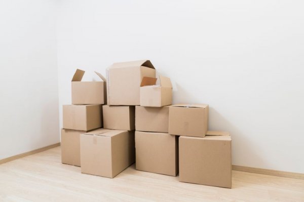 Jakie opakowanie najlepiej sprawdzi się do paczkomatu dla ecommerce