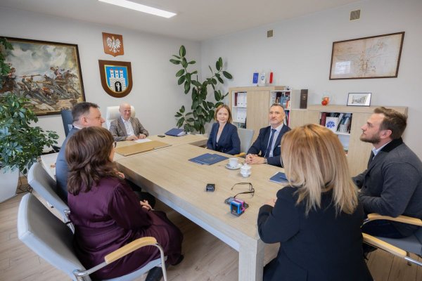 Nowe inwestycje drogowe w Gminie Grójec – podpisano umowy na realizację kluczowych zadań