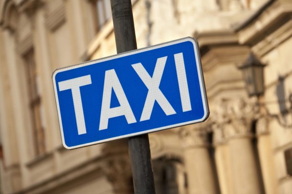 Błędy początkujących kierowców taxi w Polsce