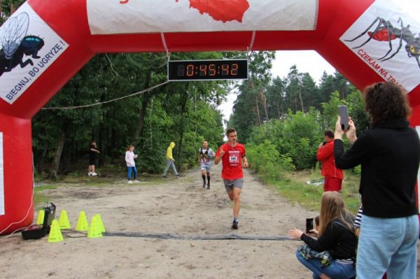 Grójecki policjant na podium Półmaratonu