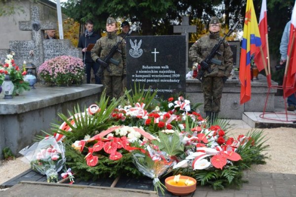 Uroczyste odsłonięcie pomnika w Nowym Mieście