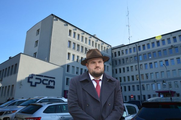 Nowy szef szpitala w Grójcu ma ambitne plany. Musi mierzyć się jednak z 20-milionowym długiem  