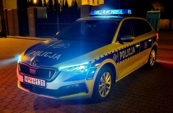 Grójecka policja: skrajnie nieodpowiedzialny kierowca mazdy 