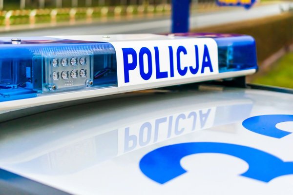 Zadzwonił na 112 i oświadczył, że w swoim mieszkaniu podłożył bombę