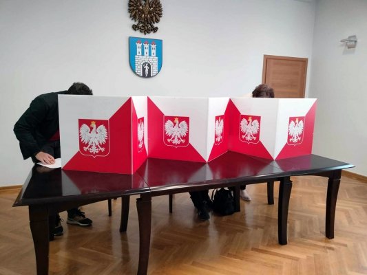 Wybory 2023. W Grójcu KO wygrywa z PiS. Frekwencja ponad 80 proc.! 