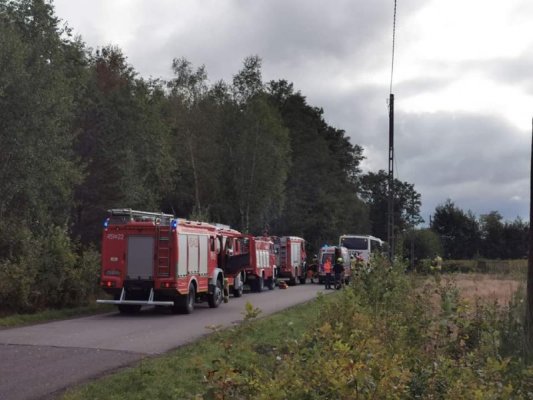 Samochód potrącił kobietę z małym dzieckiem. Na miejscu lądował śmigłowiec LPR