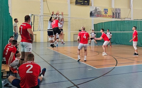 Żołnierze z Grójca tryumfowali w siatkarskim turnieju służb mundurowych