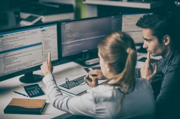 Usługi programistyczne dla firm – integracja systemów informatycznych