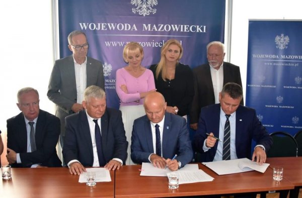 Kasa od rządu na lokalne połączenia. Umowy podpisane