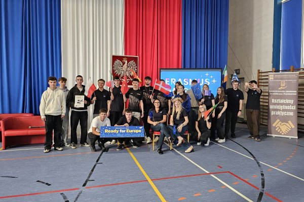 Europa bez granic zaczyna się w szkole. ErasmusDay 2026 w Zespole Szkół im. Wincentego Witosa w Jasieńcu