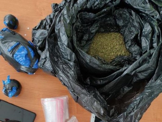 Poszukiwany miał przy sobie 330 gramów marihuany