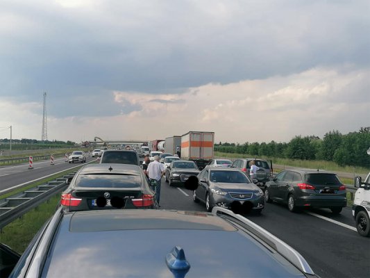 Ratownictwo Polska: kierowcy na S7 zablokowali korytarz życia