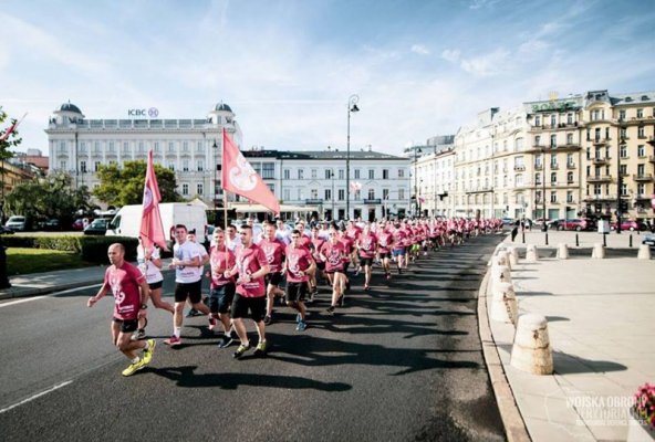 Terytorialsi z grójeckiej Brygady pobiegli w Sztafecie Niepodległości