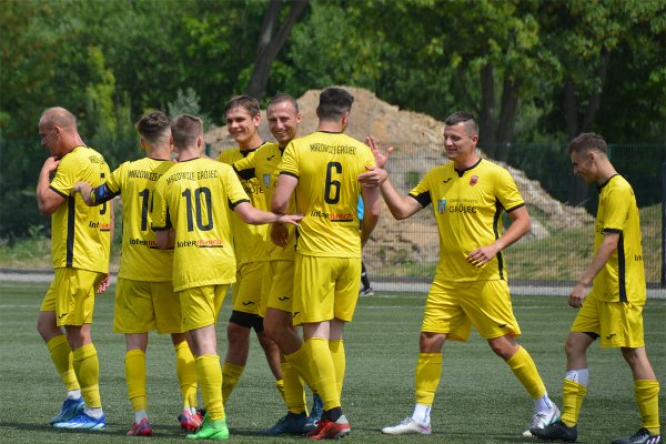 Liga okręgowa: Mazowsze Grójec – Polonia Iłża 3:1 
